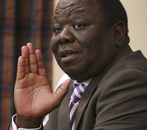 Les ministres du Zimbabwe circoncis en exemples