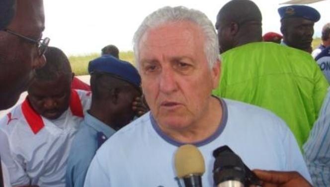 République Démocratique du Congo :  Le sélectionneur Robert Nouzaret démissionne.