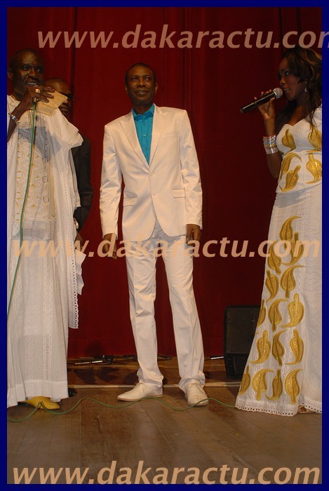 Youssou Ndour sait-il s'habiller ?