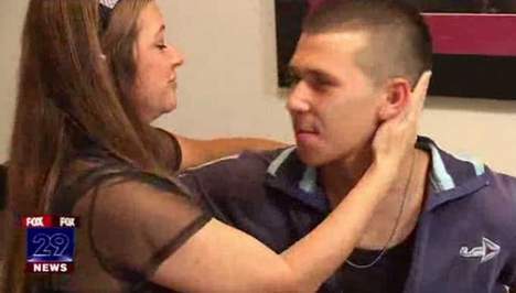 Elle retrouve son fils douze ans après, grâce à Facebook.