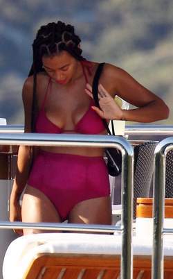 Bananes au ketchup et biscuits sauce chili pour Beyoncé