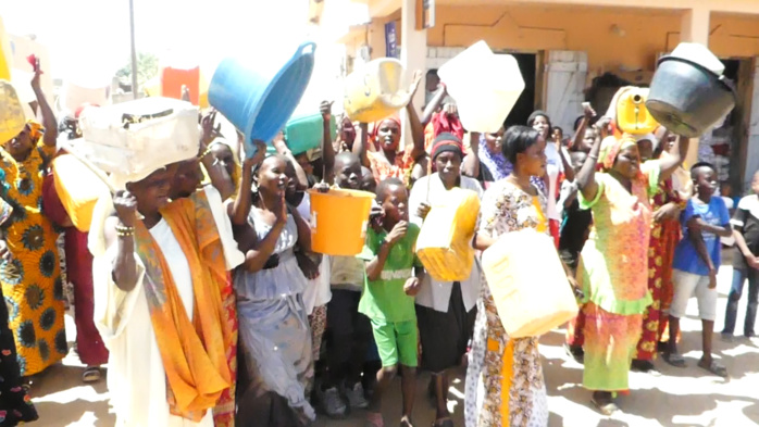 Pénurie d'eau : Les femmes de Thiénaba lancent un SOS au couple présidentiel