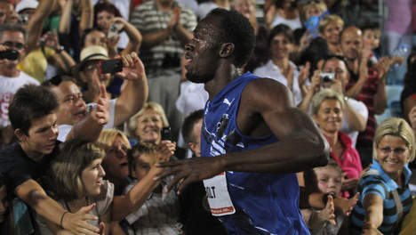 Usain Bolt gagne en 9.85