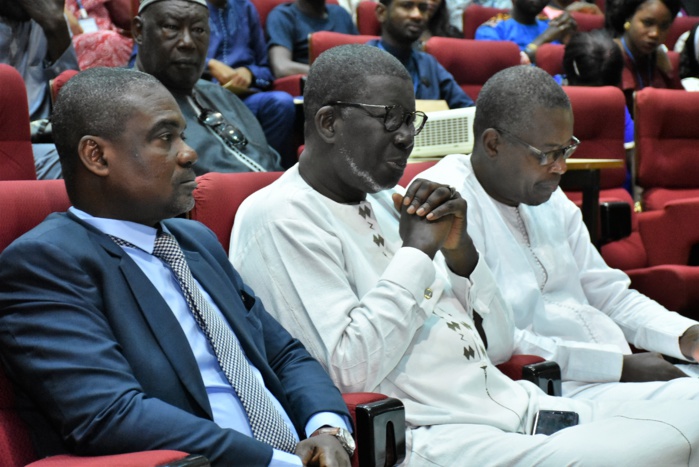 Cérémonie de clôture de la 14e session de formation du CRL Yali Dakar : former de jeunes leaders pour porter tout un continent ! Cérémonie de clôture de la 14e session de formation du CRL Yali Dakar : former de jeunes leaders pour porter tout un continent !