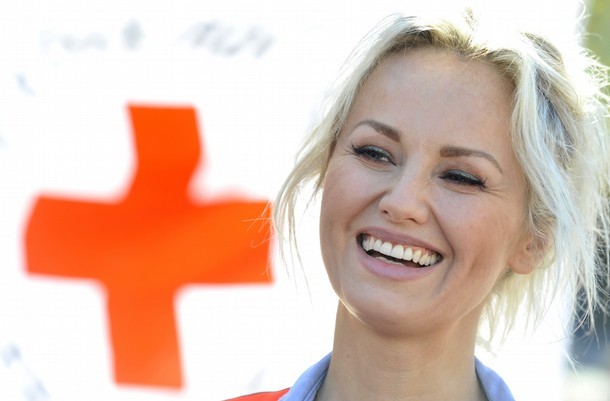 Adriana Karembeu "Femme en or 2011" (PHOTOS ) 