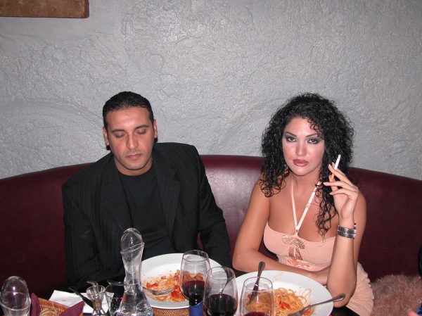 Les photos censurées d'Aline Kadhafi