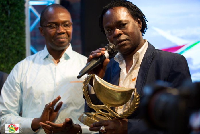 IMAGES : Consécration aux calebasses de l’excellence awards au « Black Panther » Baba Maal au Canada. IMAGES : Consécration aux calebasses de l’excellence awards au « Black Panther » Baba Maal au Canada.