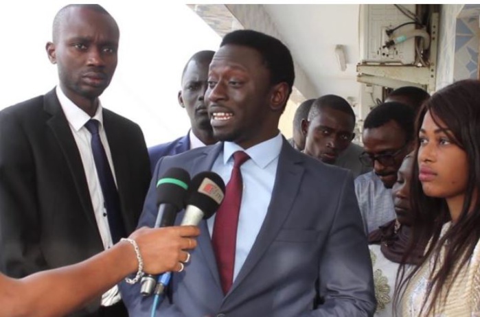 « Que retenir de la révision constitutionnelle relative à la suppression du poste de Premier ministre au Sénégal ? » Abdou Aziz Dabakh Kébé Agrégé des Facultés de Droit, Directeur du Centre d’Études et de Recherches sur l’Ingénierie juridique et fina