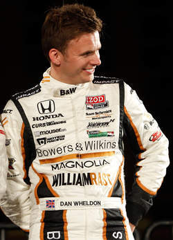 Dan Wheldon tué dans un accident en IndyCar (vidéo)
