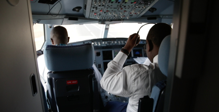 Le président Macky Sall a pris le vol Air Sénégal ce matin (Images) Le président Macky Sall a pris le vol Air Sénégal ce matin (Images)