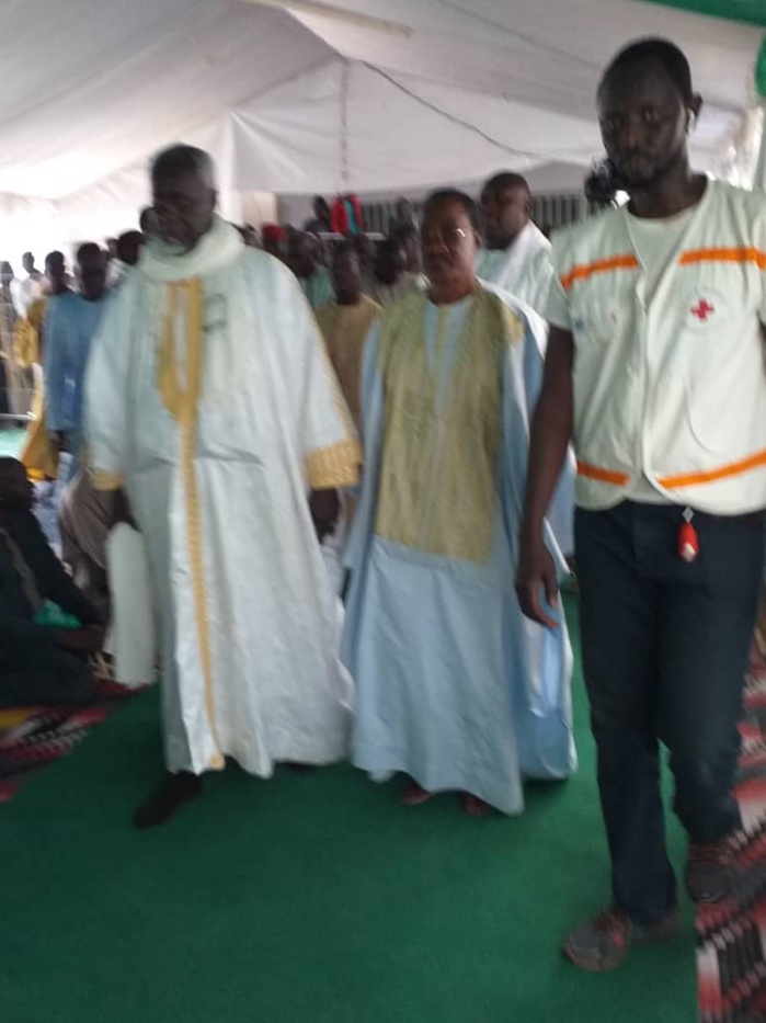 LAYLATUL QADR À TOUBA : Madické Niang auprès du Khalife et de la communauté Mouride LAYLATUL QADR À TOUBA : Madické Niang auprès du Khalife et de la communauté Mouride