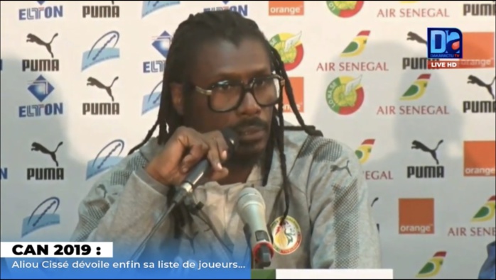 Équipe nationale : Un milieu de terrain et un attaquant vont être retirés de la liste finale. Équipe nationale : Un milieu de terrain et un attaquant vont être retirés de la liste finale.