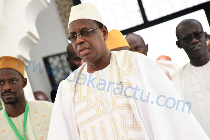Les images de la célébration de l’Aid El Fitr à la grande mosquée de Dakar.