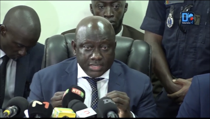 Le Procureur s’explique : « Le dossier n’a pas été juste déclenché parce que le nom de Aliou Sall a été cité » Le Procureur s’explique : « Le dossier n’a pas été juste déclenché parce que le nom de Aliou Sall a été cité »