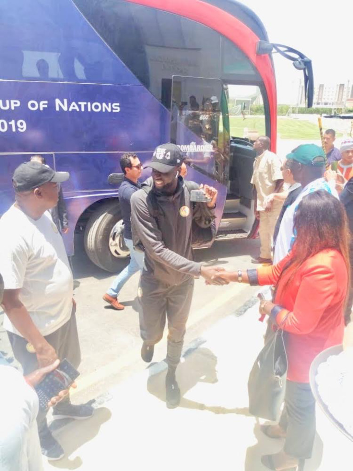 Les Images de l’arrivée des Lions au Caire, ce mardi matin
