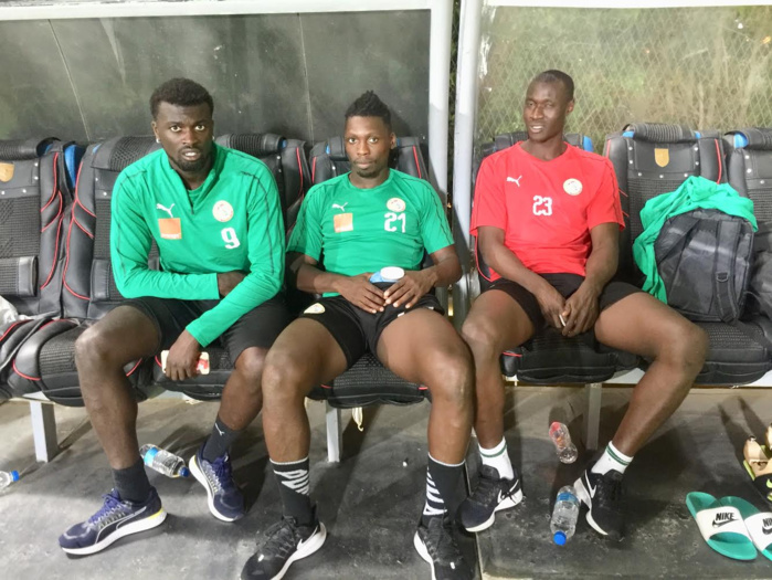 Premier entraînement au Caire : Niang, Gassama et le gardien Alfred Gomis ménagés, Sadio Mané réintègre le groupe. Premier entraînement au Caire : Niang, Gassama et le gardien Alfred Gomis ménagés, Sadio Mané réintègre le groupe.