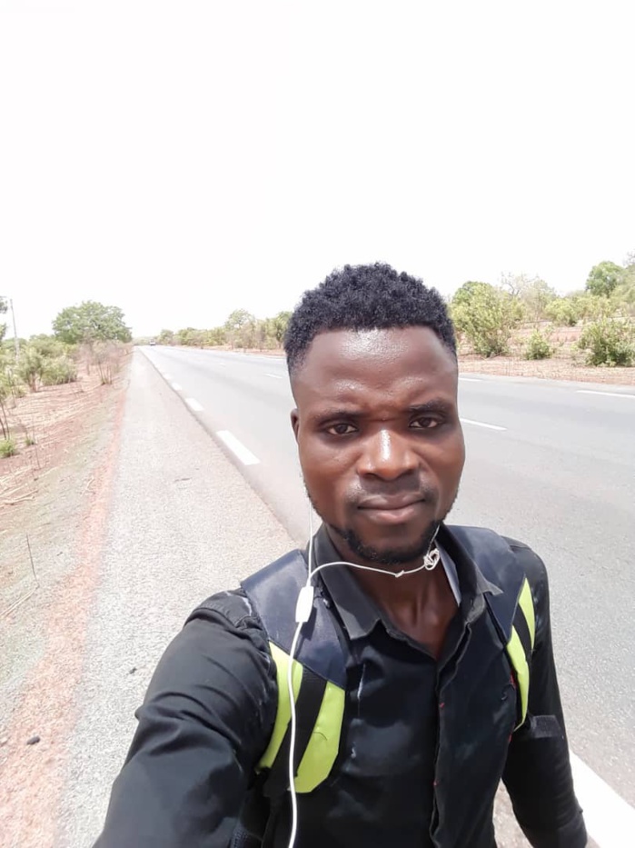 Insolite : Il veut marcher de Tamba à Dakar pour rencontrer le président Macky Sall. Insolite : Il veut marcher de Tamba à Dakar pour rencontrer le président Macky Sall.