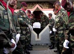 Les images des obsèques de la chanteuse capverdienne Cesaria Evora. (PHOTOS)