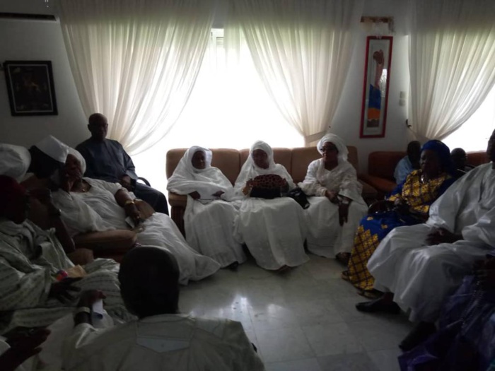 Présentation de condoléances : Abdoulaye Wade envoie une forte délégation chez Ousmane Tanor Dieng Présentation de condoléances : Abdoulaye Wade envoie une forte délégation chez Ousmane Tanor Dieng