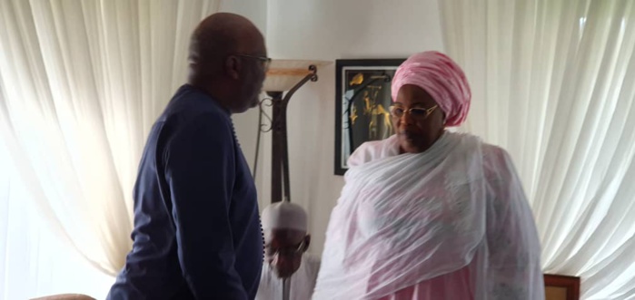 Présentation de condoléances : Le président Burkinabé Roch Kaboré chez Ousmane Tanor Dieng Présentation de condoléances : Le président Burkinabé Roch Kaboré chez Ousmane Tanor Dieng