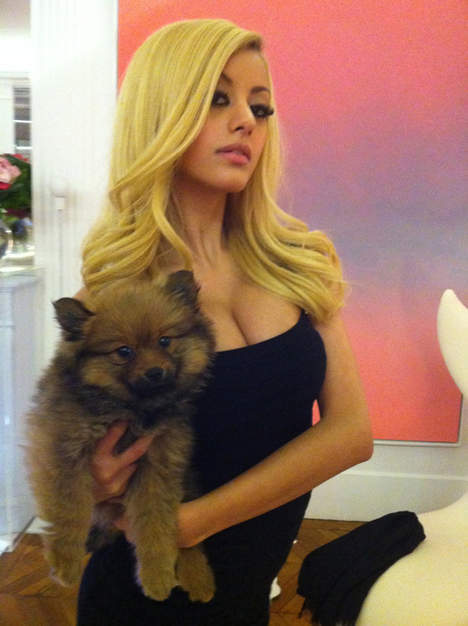 Zahia présente son nouvel amour