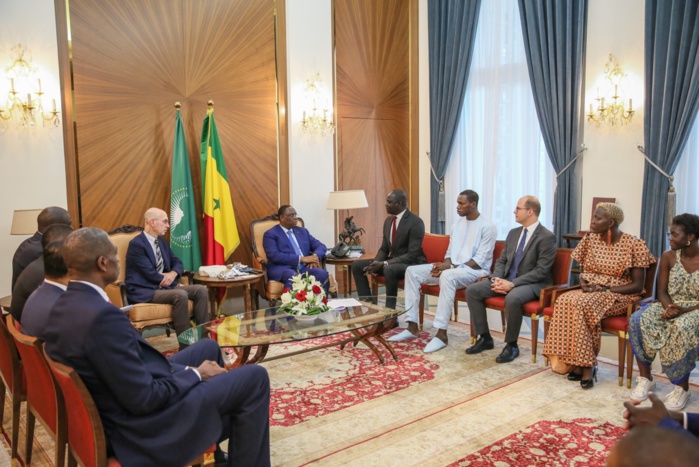 Audience au palais : Le président Macky Sall reçoit des basketteurs sénégalais de la NBA Audience au palais : Le président Macky Sall reçoit des basketteurs sénégalais de la NBA