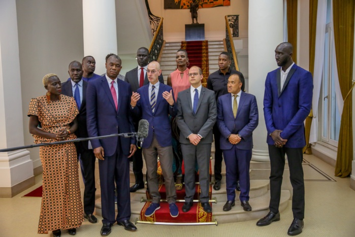 Audience au palais : Le président Macky Sall reçoit des basketteurs sénégalais de la NBA Audience au palais : Le président Macky Sall reçoit des basketteurs sénégalais de la NBA