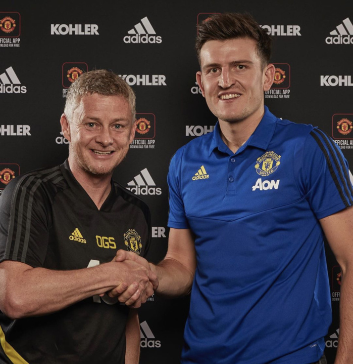 Officiel : Harry Maguire signe à Manchester United pour 93 millions d’euros et devient le défenseur le plus cher de l’histoire Officiel : Harry Maguire signe à Manchester United pour 93 millions d’euros et devient le défenseur le plus cher de l’histoire