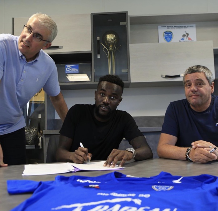 Officiel : Libre de tout contrat, Pape Ndiaye Souaré s'engage finalement avec Troyes Officiel : Libre de tout contrat, Pape Ndiaye Souaré s'engage finalement avec Troyes