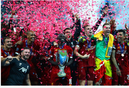 Supercoupe d'Europe : Liverpool remporte le trophée aux tirs au but, suite à un doublé de Sadio Mané (2-2, TAB 5-4)