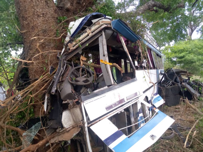 Badiouré : Un bus se reverse et fait trois morts. Badiouré : Un bus se reverse et fait trois morts.