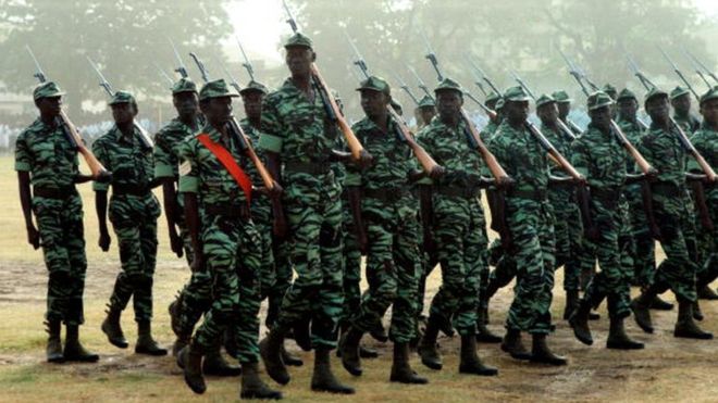 Sécurité : Des militaires de la garde présidentielle gambienne en formation au Sénégal.