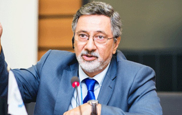 Saisie de plus de 5 tonnes de cocaïne en France et en Allemagne, en provenance d’Uruguay : le Directeur des douanes, Enrique Canon démissionne... Saisie de plus de 5 tonnes de cocaïne en France et en Allemagne, en provenance d’Uruguay : le Directeur des douanes, Enrique Canon démissionne...