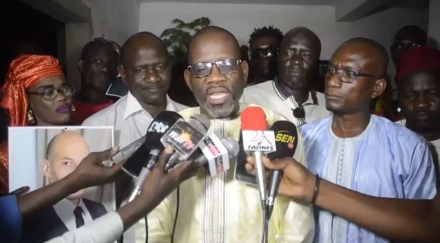 PDS : La fédération de Saint-Louis renouvelle son engagement à Abdoulaye Wade et accuse Oumar SARR et Ameth Fall Braya de travailler pour Macky SALL contre les intérêts du parti depuis plusieurs années.