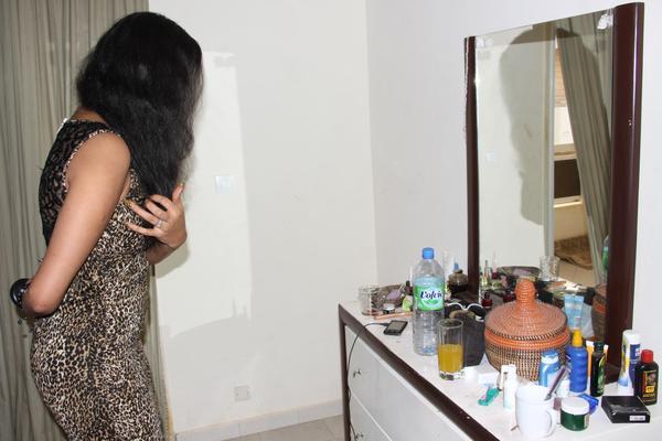 Photos exclusives: Adja Diallo hyper sexy tourne sa première émission de télévision