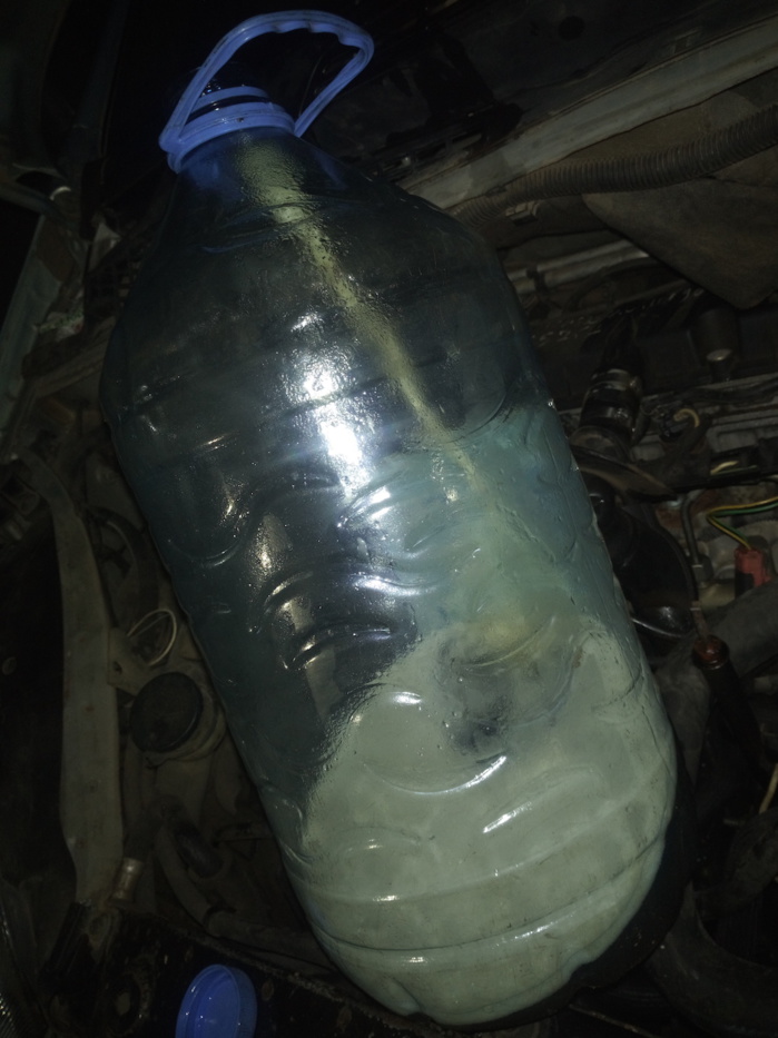 Rufisque/Alerte : La station Eydon sise à la sortie N° 9 de l'autoroute à péage vend de l'eau à la place de gasoil à des clients. Rufisque/Alerte : La station Eydon sise à la sortie N° 9 de l'autoroute à péage vend de l'eau à la place de gasoil à des clients.