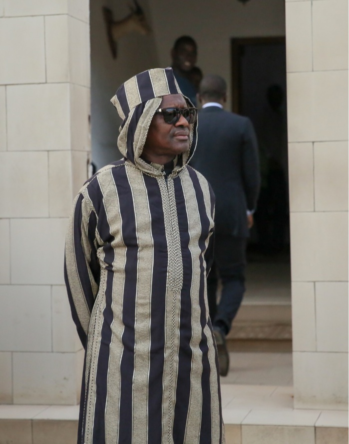 Condoléances : Arrivée du président Macky Sall chez Cheikh Modou Kara. Condoléances : Arrivée du président Macky Sall chez Cheikh Modou Kara.