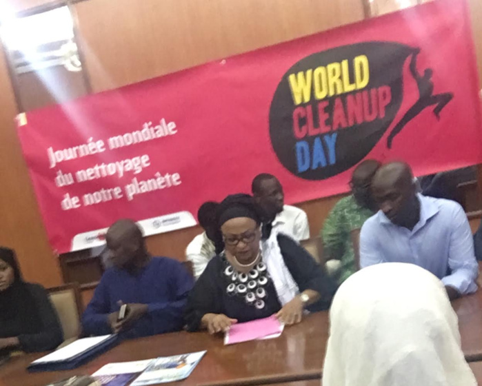 World clean up Day : La mairie de Dakar s’engage avec « Let’s do it world » pour rendre Dakar propre