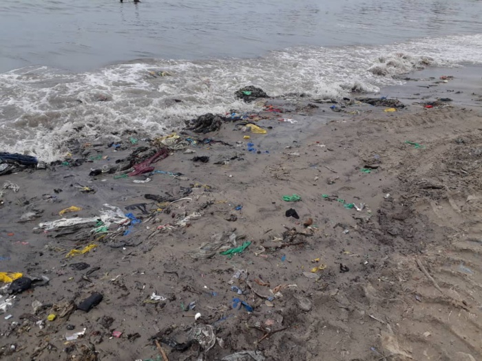 Journée mondiale du nettoiement (World Clean Up Day) : Les images du ministre Abdou Karim Fofana à Soumbedioune ce matin...