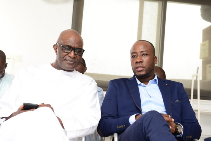 Les images du baptême du journaliste Moustapha Al Amine Fall à la clinique Madeleine. Les images du baptême du journaliste Moustapha Al Amine Fall à la clinique Madeleine.