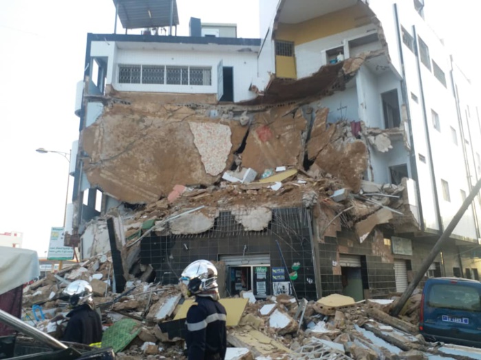 TOUBA / La façade d'un immeuble s'écroule à 28 ... Des blessés.