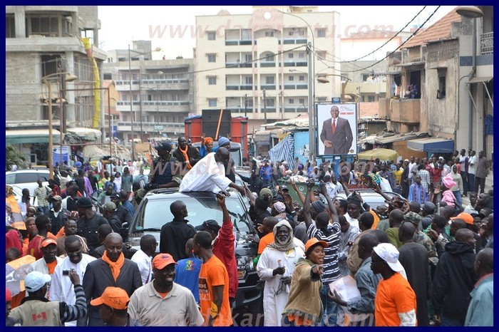 Revivez en images la marche orange d'Idrissa Seck à Sandaga et à Colobane