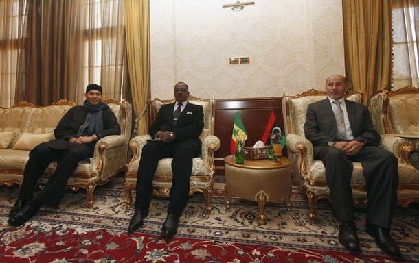Karim Wade et Madické Niang reçus hier au siège du Conseil national de transition (CNT), à Tripoli