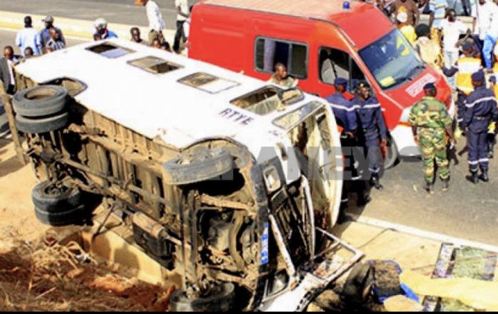 Magal 2019 / Autoroute Ila Touba : Un accident fait 6 morts et 36 blessés sur l'axe Khombole-Bambey. Magal 2019 / Autoroute Ila Touba : Un accident fait 6 morts et 36 blessés sur l'axe Khombole-Bambey.