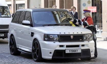 El-Hadji Diouf et ses voitures: regardez les bijoux de son incroyable garage