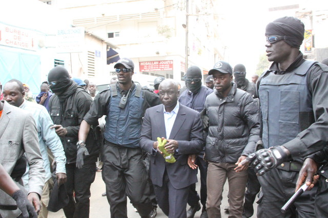 Photos : Les images exclusives de Idrissa Seck qui a reçu une grenade lacrymogène