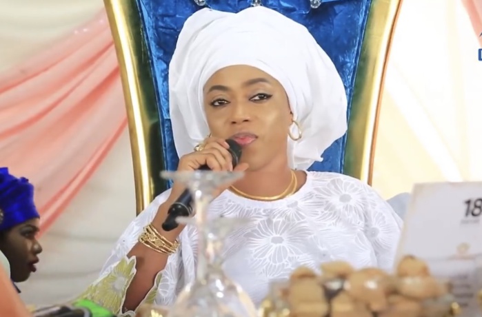 SOKHNA AÏDA PRÉCISE : « Je n'ai jamais scellé de mariage ou baptisé d'enfant... J’ai dit au Khalife de me frapper s'il le faut, toutes les fois que je fauterais... » SOKHNA AÏDA PRÉCISE : « Je n'ai jamais scellé de mariage ou baptisé d'enfant... J’ai dit au Khalife de me frapper s'il le faut, toutes les fois que je fauterais... »