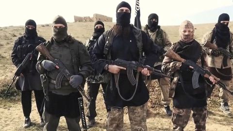 Syrie : Plus de 100 jihadistes de l'Etat islamique s'échappent des prisons kurdes.
