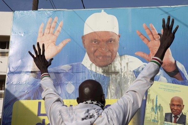 Abdoulaye Wade: "Les gens du PS devraient raser les murs pour que personne ne puisse les reconnaître"
