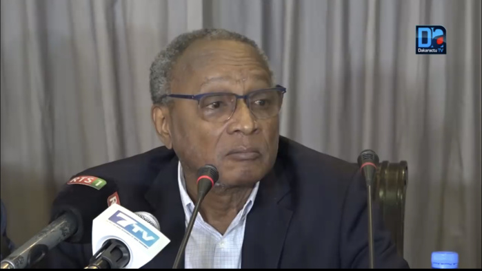 Franc-maçonnerie : Me Yérim Thiam, fils d’un ancien ministre devenu avocat puis Grand Maître de la Grande Loge du Sénégal Franc-maçonnerie : Me Yérim Thiam, fils d’un ancien ministre devenu avocat puis Grand Maître de la Grande Loge du Sénégal